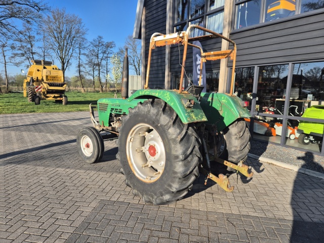 DEUTZ D5206 tractor met 52 pk