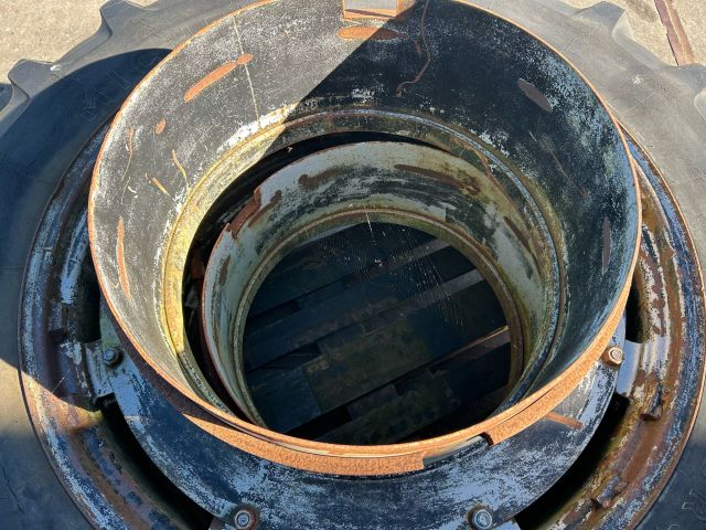 Dubbele wielen Michelin 13.6R38+haken