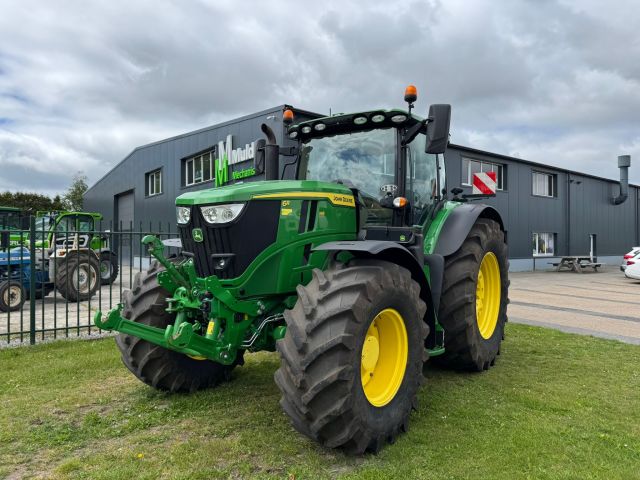 John Deere 6R 195