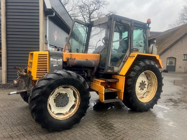 Gebruikte RENAULT 145.14 tractor