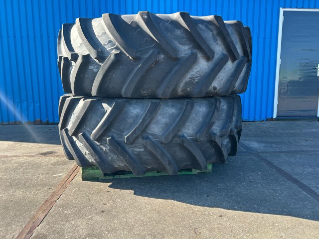 BKT Agrimax 620/70R42 op Fendt velg