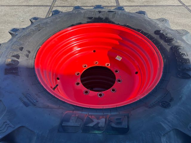 BKT Agrimax 540/65R30 op Fendt velgen