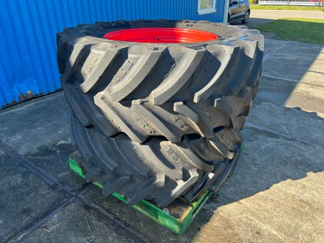 BKT Agrimax 540/65R30 op Fendt velgen