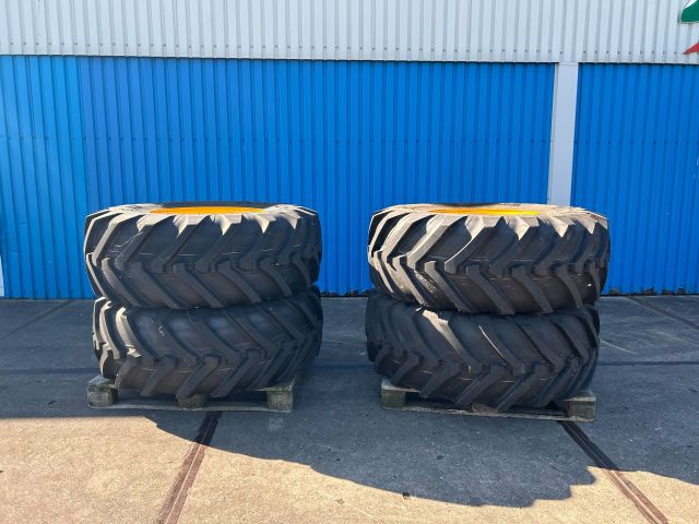 Michelin 480/80R26 op 12g JCB velgen