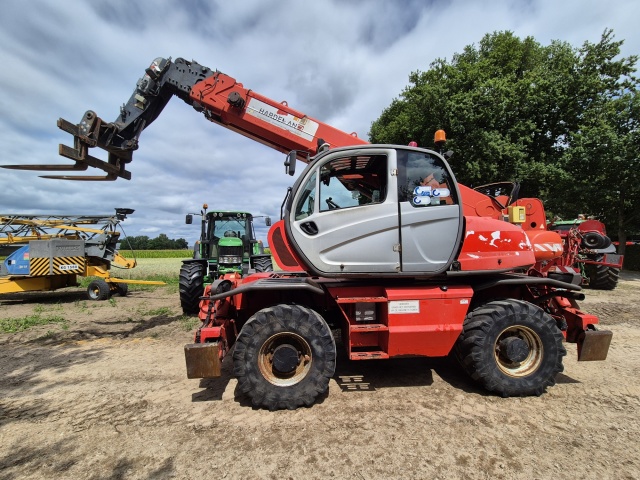 Gebruikte MANITOU MRT 2150 privilege