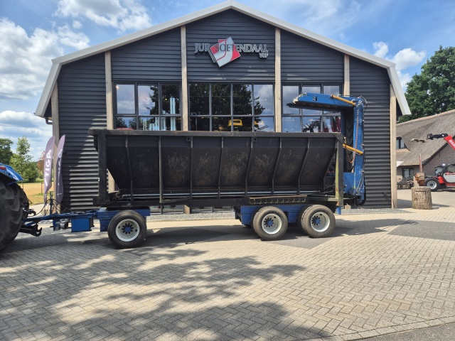 Overlaadwagen met afvoerband