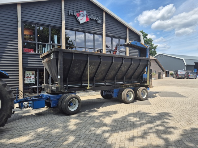 Overlaadwagen met afvoerband