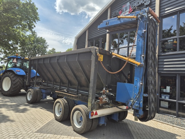 Overlaadwagen met afvoerband