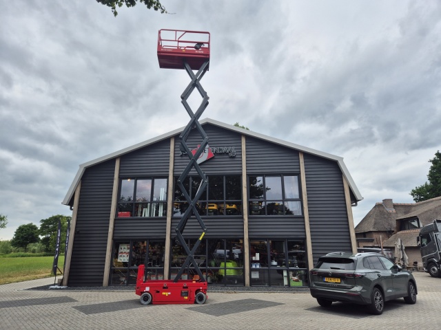 Nieuwe Magni hoogwerker 12 m