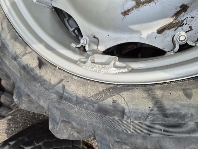 Kleber 13.6R38