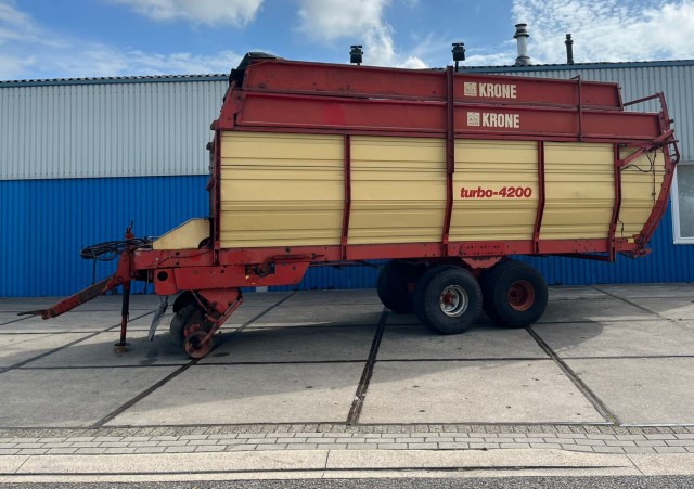 Krone Turbo 4200T Opraapwagen