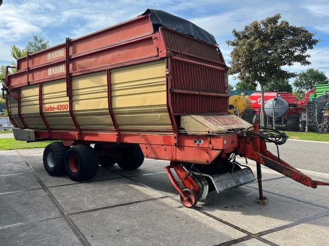 Krone Turbo 4200T Opraapwagen