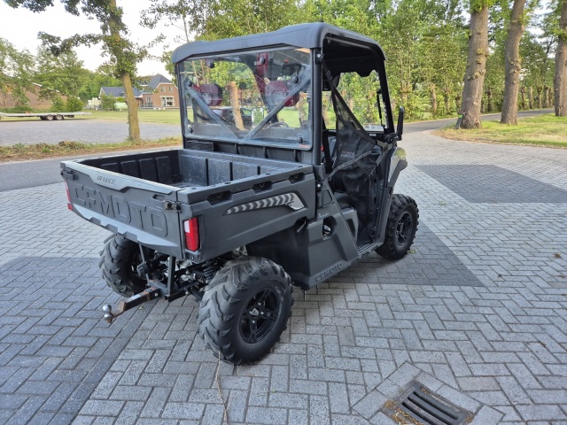 CF MOTO UForce 600 ATV 4 WD met lier