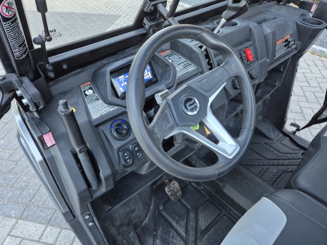 CF MOTO UForce 600 ATV 4 WD met lier