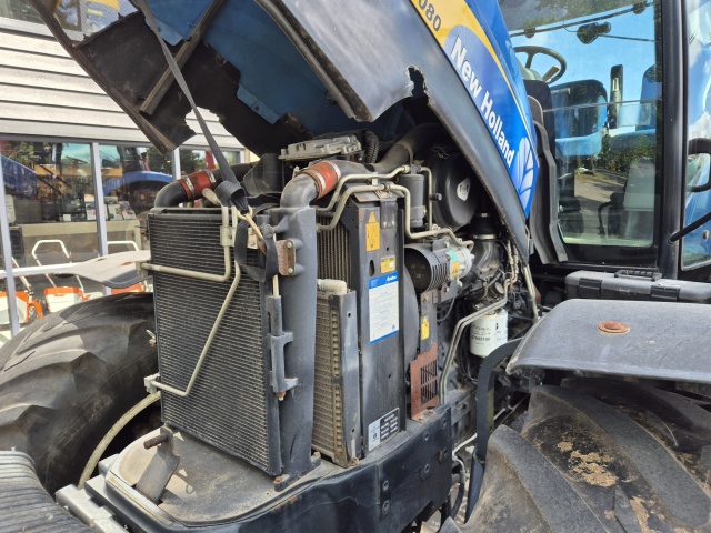 NEW HOLLAND T6080 tractor met 155 pk