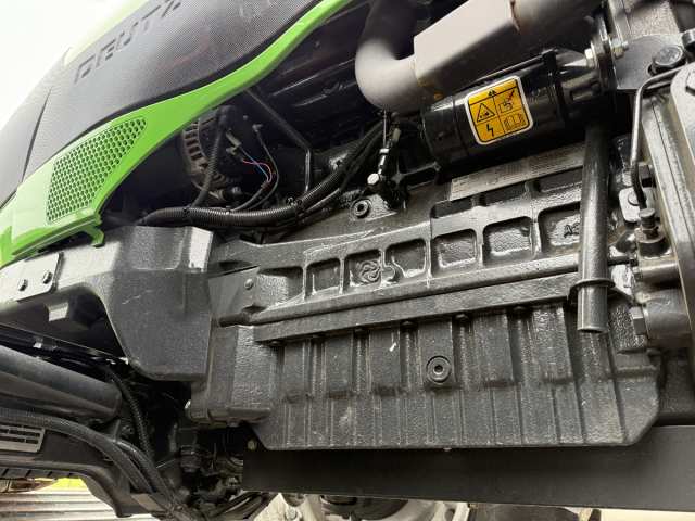DEUTZ Fahr tractor 4 cil, 100 pk