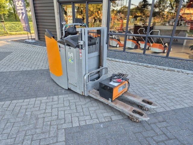 Still stapelaar 2 ton