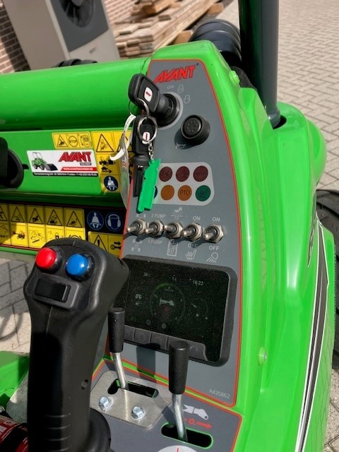 AVANT 635i TDL plus kniklader 1750 kgs