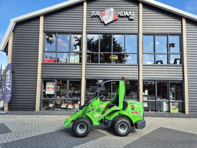 AVANT 735i knikshovel gewicht 1800 kgs