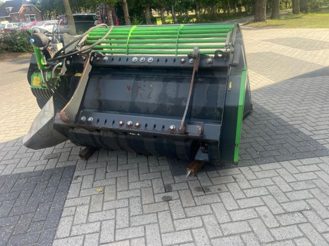 Bieten- en aardappelreiniger en snijder