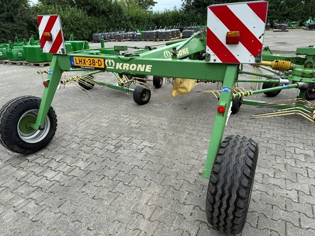 Krone Swadro 700 hark met middenafleg