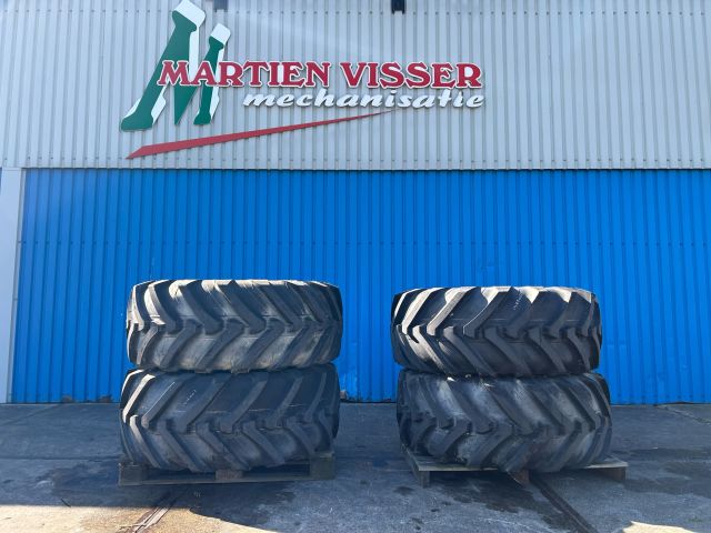 Michelin XMCL 500/70R24 op 10 gaats JCB