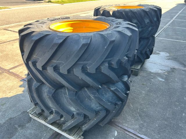 Michelin XMCL 500/70R24 op 10 gaats JCB