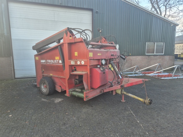 TRIOLIET UKW 5000 uitkuilwagen