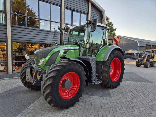 Fendt 724 Profi Plus