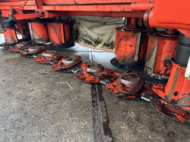 Kuhn GMD 310 F frontmaaier