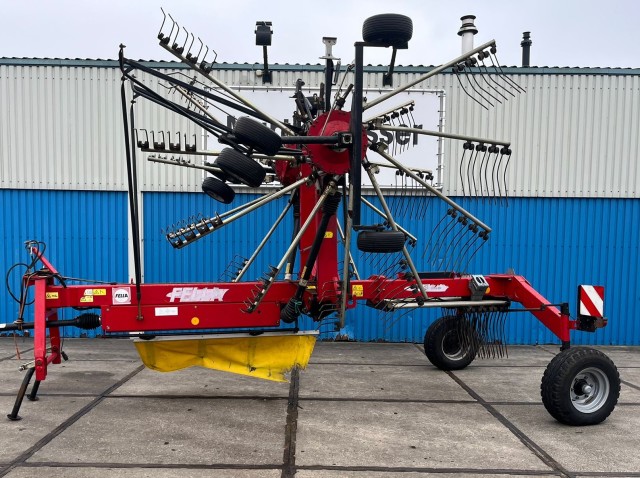 Fella TS880 Zwadhark